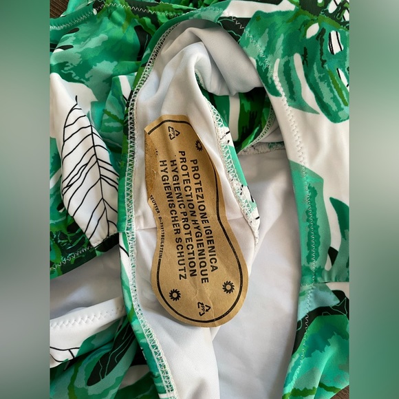 NWT CupShe one piece swimsuit - Picture 2 of 6